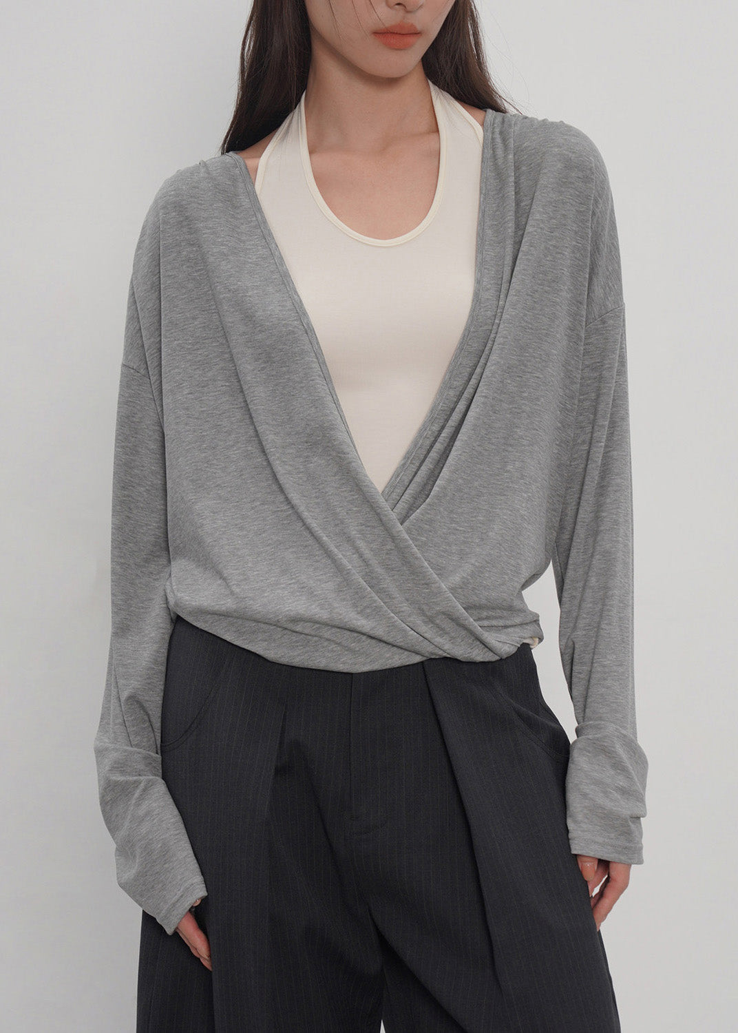 2026 Grey -Piece Spliced Neck Hanging Long Sleeved T-Shirt
