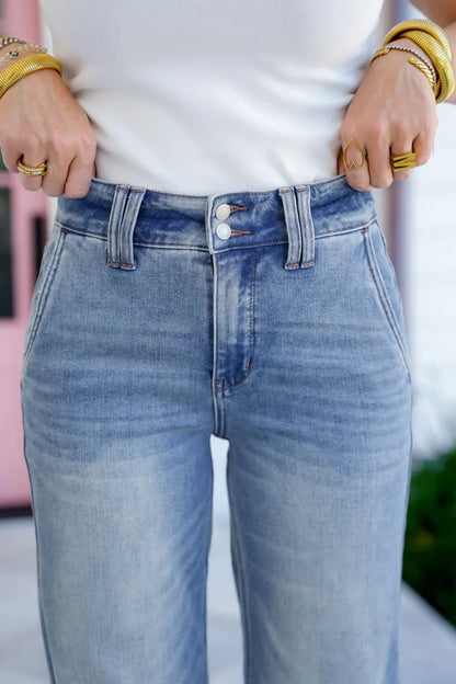 High-Waist-Jeans mit Doppelknopf und weitem Bein
